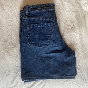 Adorable faded glory mom jeans!